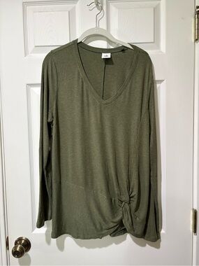 Cabi Olive V-Neck Long-Sleeve Knot Front Top Style 3623